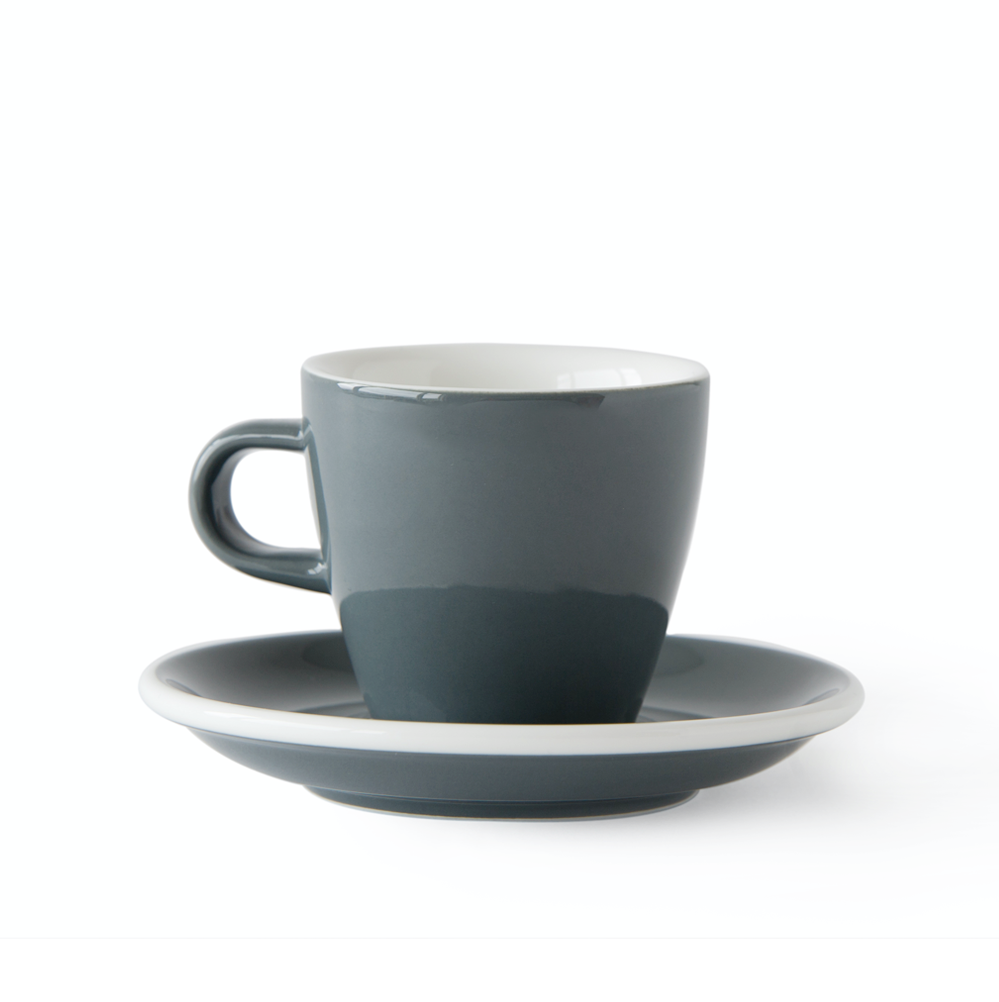 Dolphin / Taza & Plato